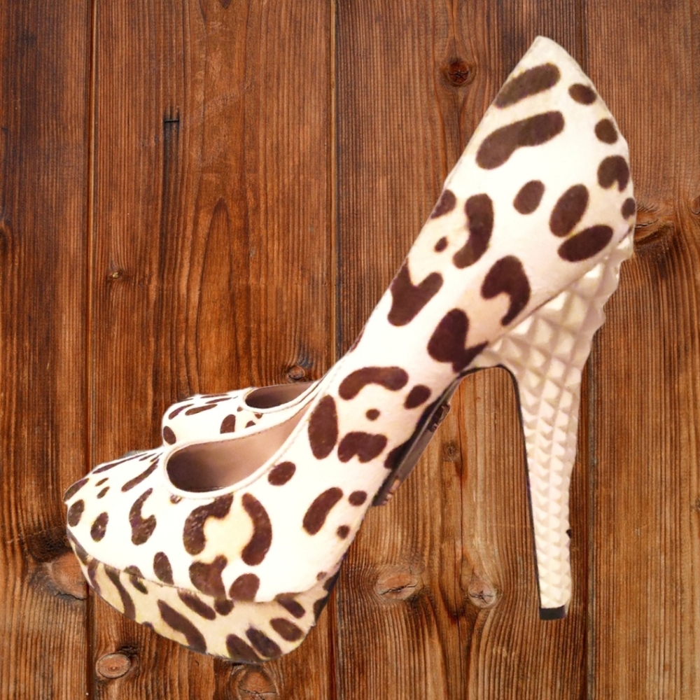 Rachel Roy Fur Kimi Size 81/2M Platform Ankle Shoes Animal Print Heels Studs